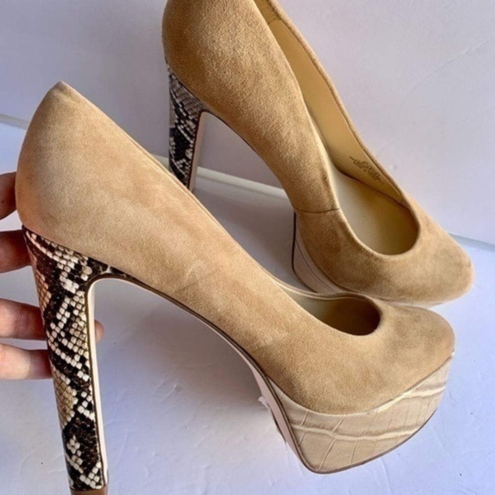 Jessica Simpson Nellah Platform Pump In Almond Suede